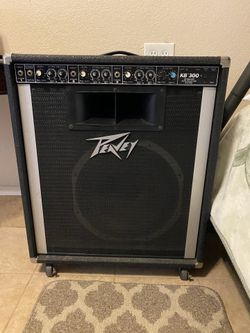 Peavey keyboard amplifier