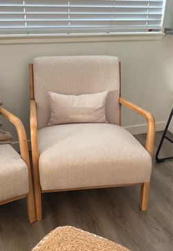 Hertford 26" Wide Mid Century Upholstered Solid Wood Accent Chair with an Extra Pillow