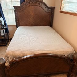 Queen Bed And Dresser