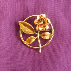VINTAGE KREMENTZ ROSE TRI COLORED GOLD FILLED 1" BROOCH PIN.     F12