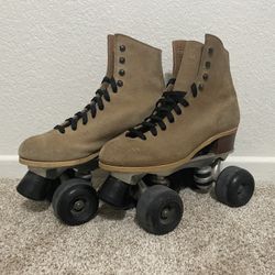 Riedell Beige Suede Roller Skates