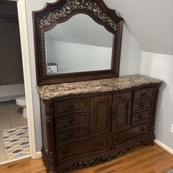 Stylish Wooden Dresser with Mirror Great Condition!