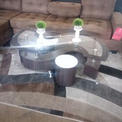 S Coffee Table With Two Stools 