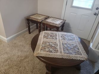Coffee table & 2 end tables
