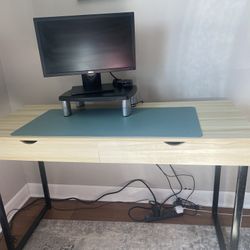Desk with 2 Drawers