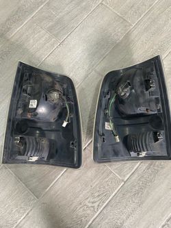 ram tail lights 4th gen