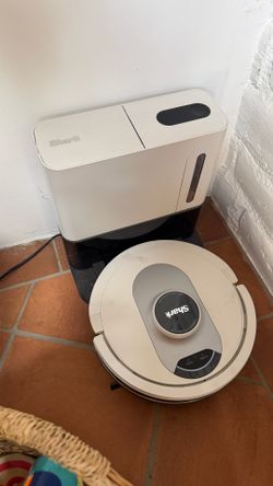 Shark robot vacuum
