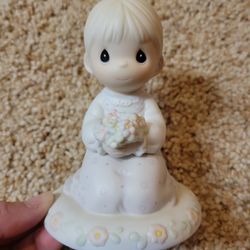 Precious Moments  Figurine 