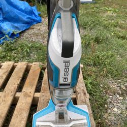 Bissell Wet/ Dry Vacuum