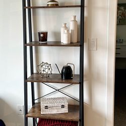 Beautiful Ladder Shelf 