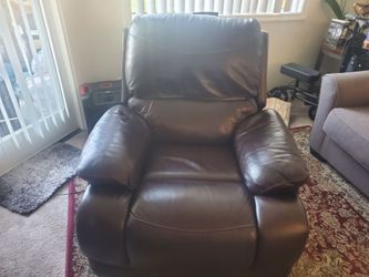 LATHER RECLINER