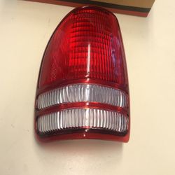 Dodge Dakota Pick Up 1997 To 2004 Tail Lamp Lens & Housing Driver Side Assembly 