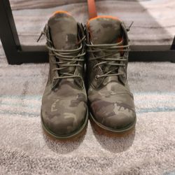 Camo Timberland Boots(NEGOTIABLE)