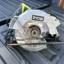 Ryoby CSB135LVN Circular Saw