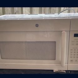 Microwave In Good Condition 