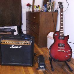 Gibson les Paul with amp and pedals