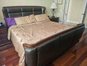 King size head and footboard