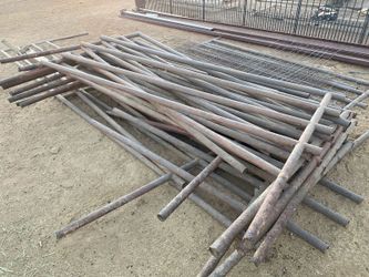 Metal 4 rail pipe fencing