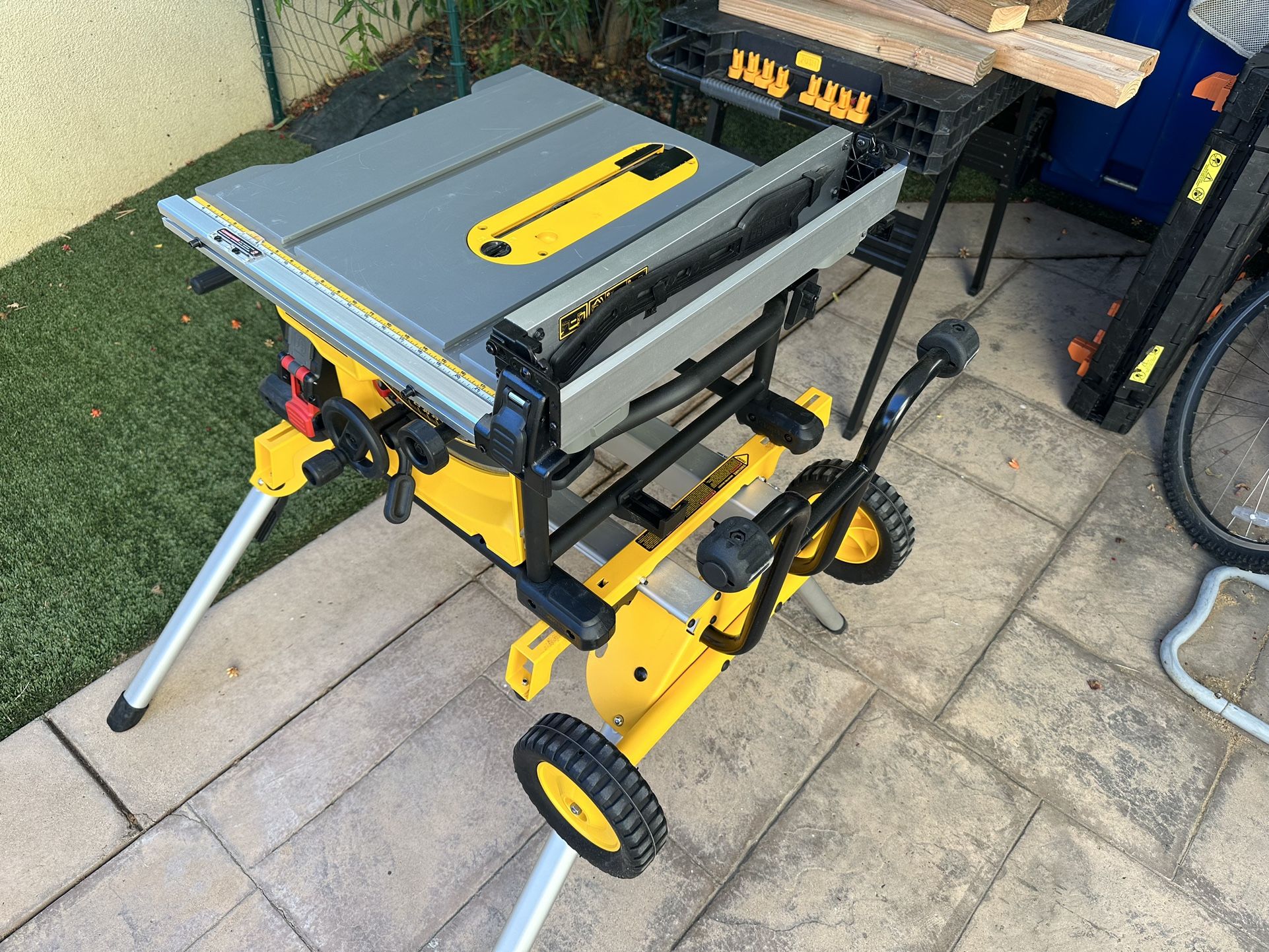 Idiot Selling 1 Day Used Dewalt DWE 7485 8 1/4 Table Saw And Rolling Stand $350