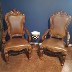 2 big brown leather chairs & Table