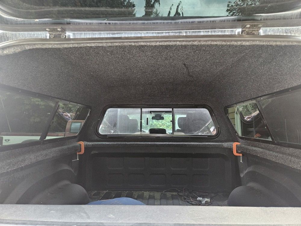 Snug Top Canopy Short bed 5'7" Black - Delivery and Set Up Per Location