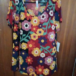 Woman's Top Lularoe Large 