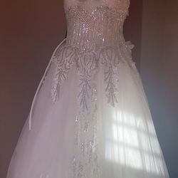 wedding dress