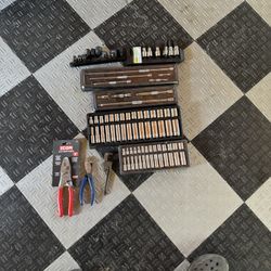 Capri Sockets + More 