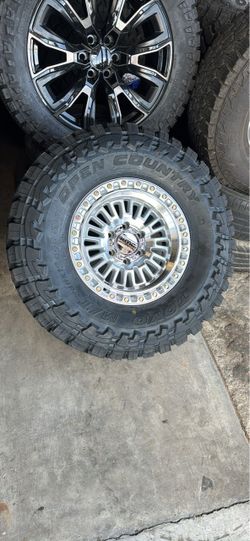 Kmc 17x8.5 6x135 6x139 on toyo mt 35 1250 17