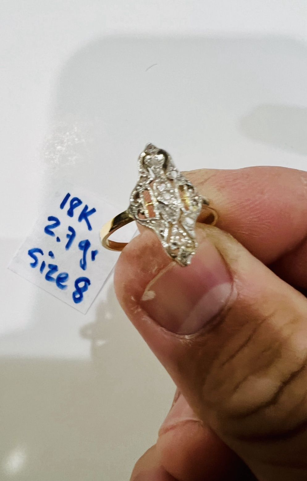 18K Solid Gold Wedding Ring CUBIC ZIRCONIUM STONES 2.7Gr Size 8