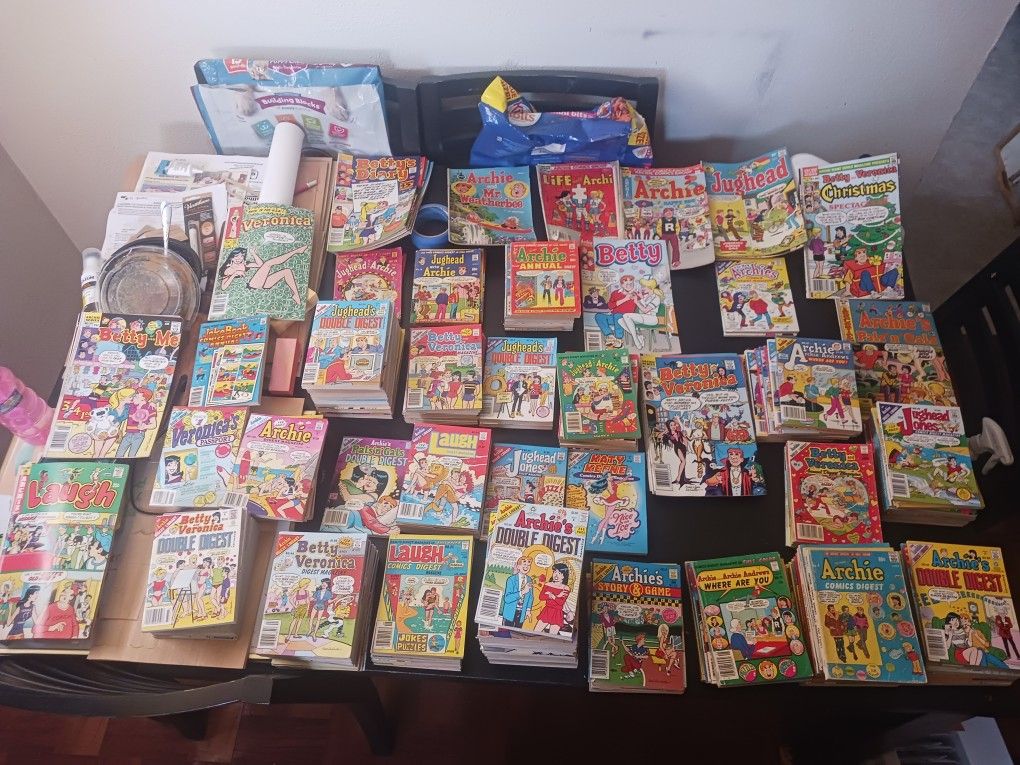 Over 200 Comics Of Archie (Golden Era)
