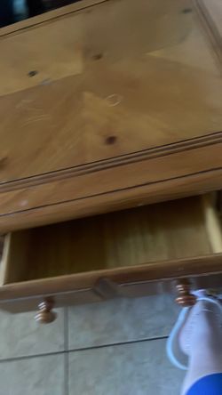 End corner table