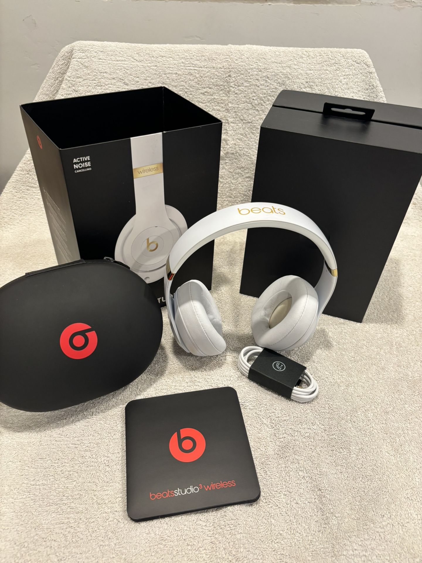 Beats Studio 3 Studio Wireless PLEASE MESSAGE ONLY IF READY TO BUY