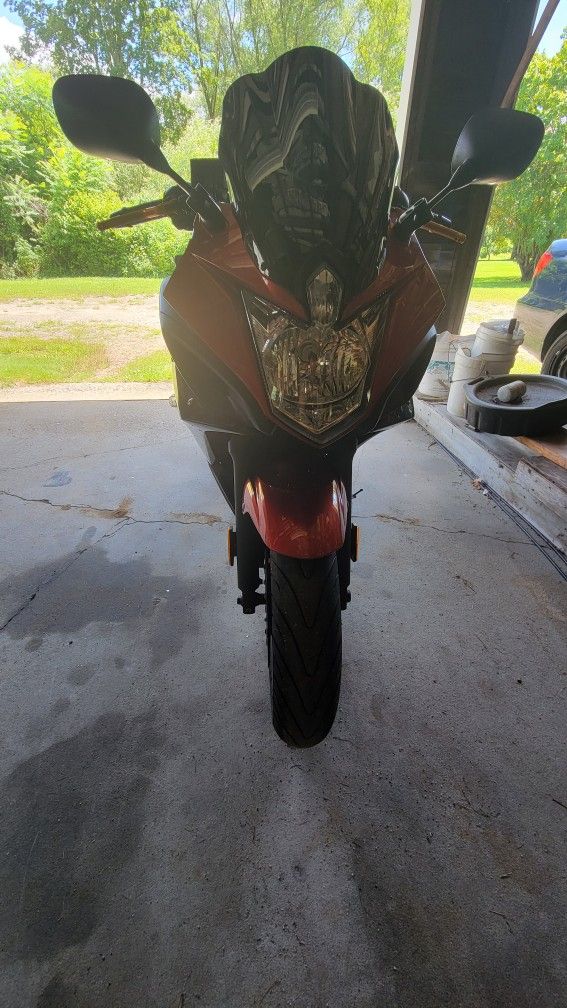 2011 Yamaha FZ6R