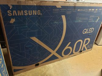 TV Samsung 82", Q60R, 240 Hz, Dynamic Cristal Color, Bixby, Excellent