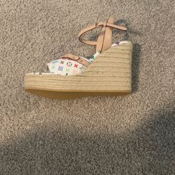LV Wedges Size 9