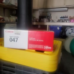Canon 047 Toner Cartridge