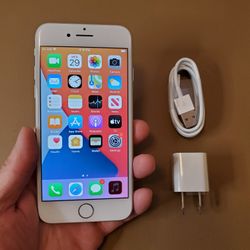 iPhone 7 - UNLOCKED - Like New  