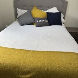 Queen Bed 