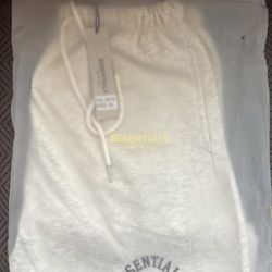 Essential Shorts🦾