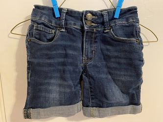 Mudd girls Bermuda denim shorts size 7 blue jean shorts