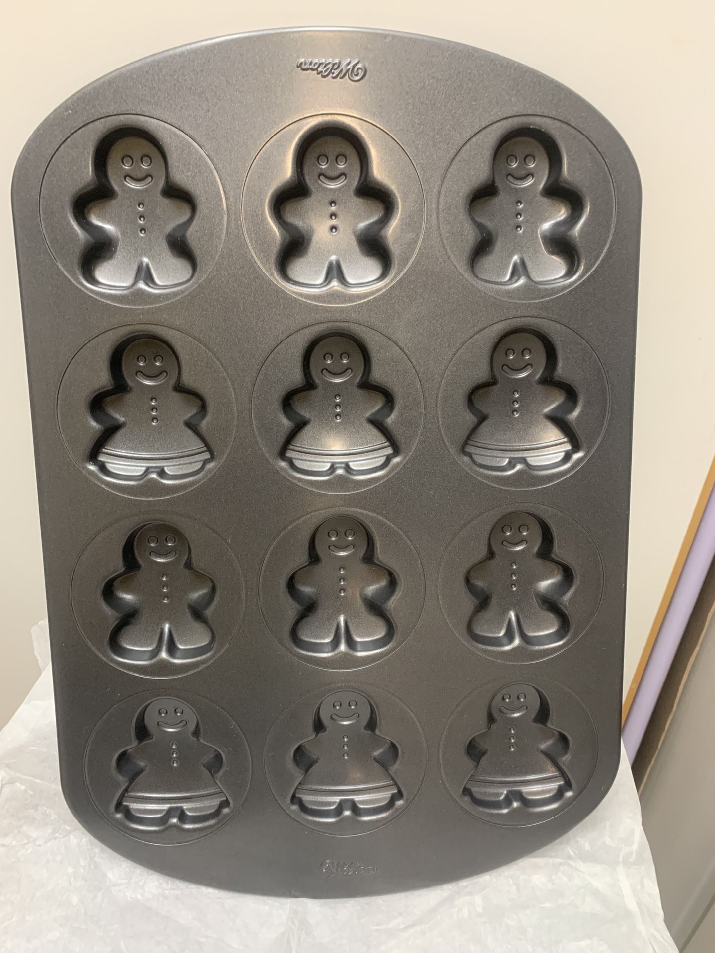 Walton Gingerbread Baking Pan Available 95134