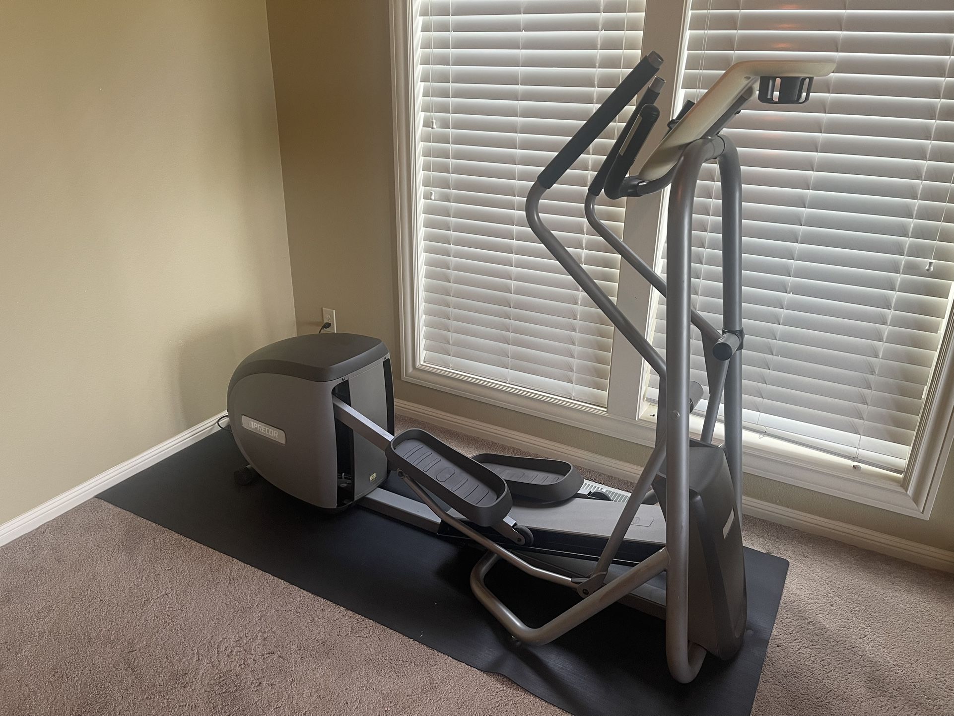Precor Elliptical EFX 5.25 and Mat