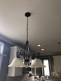 Chandelier ( light fixture)