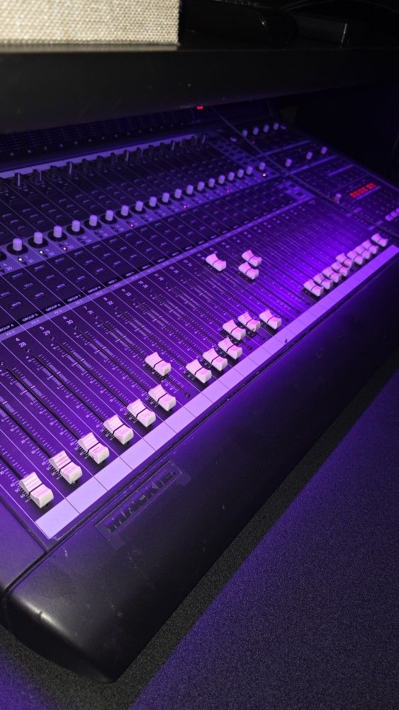 MACKIE D8B Music Mixer