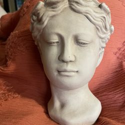 7in Woman Head Plant Holder