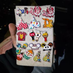 Disney Pins 