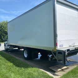 2022 International Box Truck 26 Foot