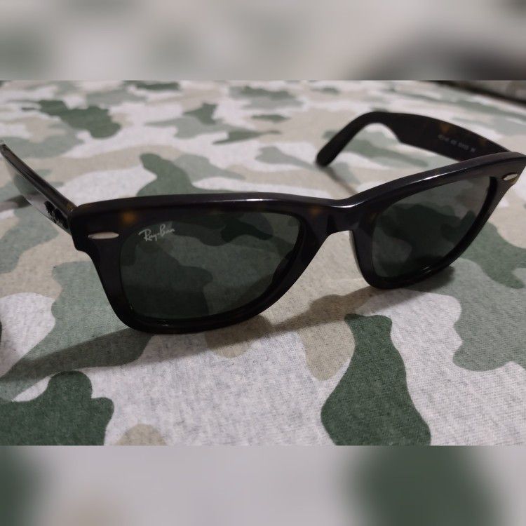 Womens Ray-Ban Polarized Sun Glasses for Sale in Las Vegas, NV - OfferUp