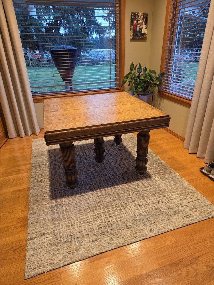Dining Table Vintage & 4 Chairs.
